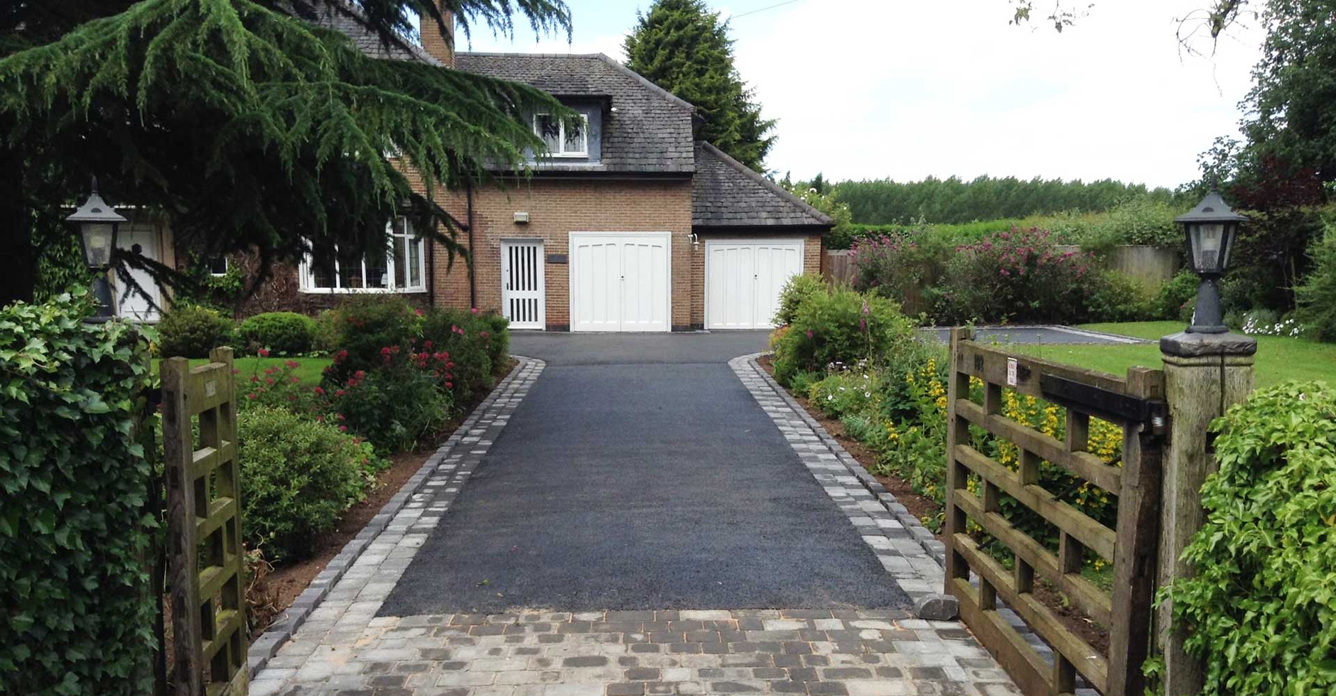 Cobble Paving Driveway with Tarmac in Leeds